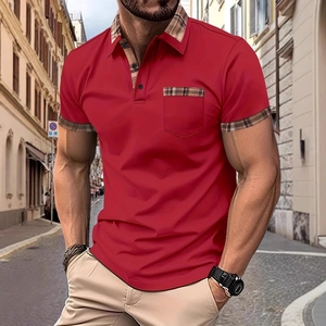 Polo homme rouge coupe ajustée avec empiècements à carreaux sur le col et les manches