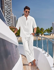 Texture détaillée du tissu en lin blanc sur l'ensemble chemise Henley à manches longues et pantalon