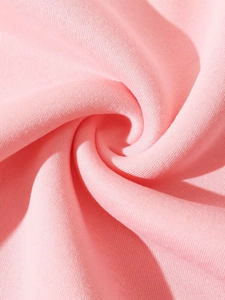 Vista macro dettagliata della trama del tessuto in pile rosa per felpe casual