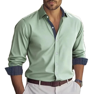 Camicia da uomo verde salvia slim fit a maniche lunghe con polsini a pois blu navy