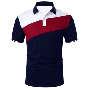 Polo da uomo a maniche corte con design color block diagonale in bianco rosso e blu