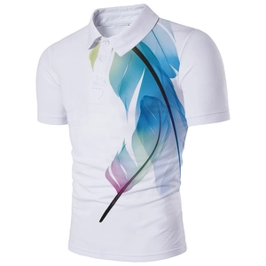 Polo da uomo bianca con stampa piume 3D colorate e colletto classico a risvolto
