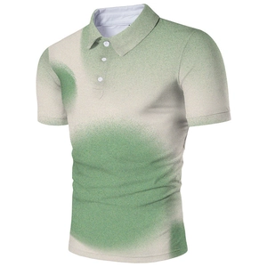 Polo da uomo con stampa digitale 3D verde e crema e chiusura classica a tre bottoni