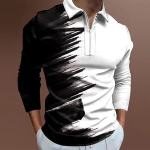 Détail du col zippé en métal et de l'imprimé abstrait sur le polo pour homme à manches