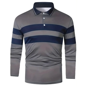 Détail de polo à manches longues avec rayures gris marine et col boutonné élégant