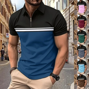 Dettaglio polo da uomo con design color-block e chiusura a cerniera sullo scollo