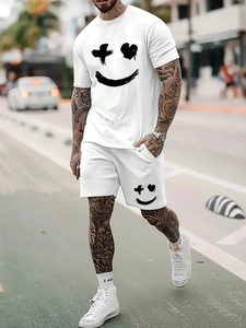 Men's American Retro Graffiti Smiley Face Print T-Shirt And Shorts Set Summer Casual Short Sleeve Sporty Outfit Top And Bottom