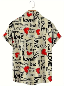 Chemise homme à manches courtes avec imprimé 3D cœurs et roses sur tissu beige