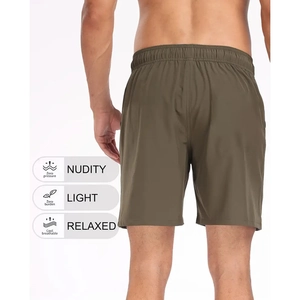 Vue arrière du short de plage pour homme à séchage rapide avec taille élastique et tissu respirant