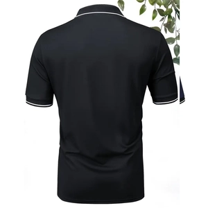 Vue arrière du polo noir pour homme avec rayures blanches sur le col et les manches