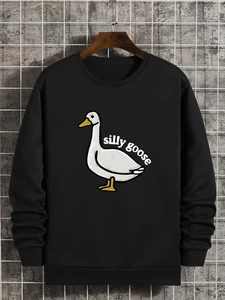 Vue détaillée de l'imprimé silly goose blanc sur un sweat-shirt à col rond noir