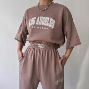 Women's casual 2-piece loungewear set with Los Angeles print sweatshirt and jogger pants
