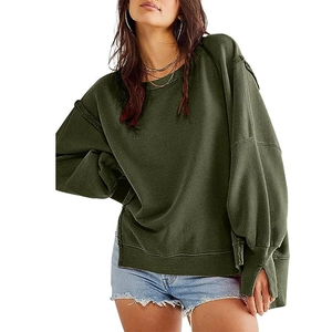 Dames oversized donker olijfgroen sweatshirt met zijsplitjes en zichtbare naden
