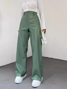 Pantalon chic en similicuir vert sauge à taille haute et jambe large avec coupe droite moderne