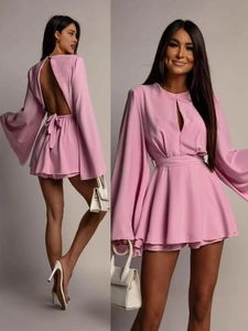 Mini Robe en Satin Sexy Dos Nu pour Femmes Manches Cloche Col Goutte Coupe Slim Couleur Unie Robe de Soirée Élégante