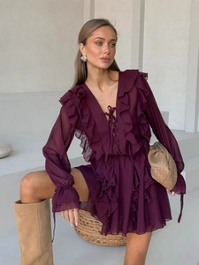 Elegantes tiefviolettes V-Ausschnitt Kleid mit Rüschen und langen Glockenärmeln
