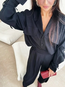 Ensemble femme 2 pièces en crêpe noir avec chemise à manches longues et pantalon fluide