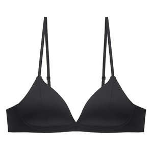 Sujetador negro sin costuras con copa de triángulo en V profunda y tirantes ajustables