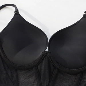 Sujetador push-up francés en U sin costuras con malla negra y tirantes finos ajustables