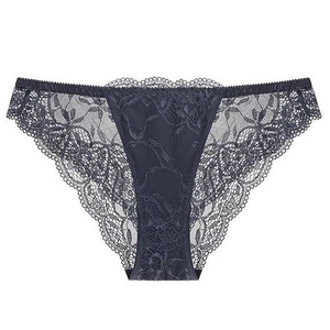 Bragas sexys de encaje gris oscuro con bordado floral y bordes festonados finos
