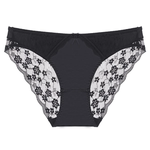 Slip in raso con pizzo floreale e fiocco delicato in un design nero classico ed elegante