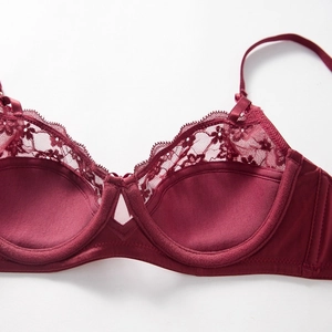 Sujetador de encaje francés en rojo vino con bordado floral y tirantes finos para mujer