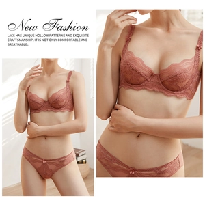 Conjunto de lencería de encaje floral con lazos decorativos en color rosa viejo