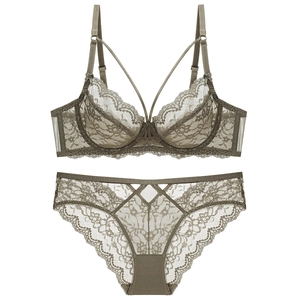 Ensemble lingerie en dentelle brodée avec soutien-gorge à armatures vert olive