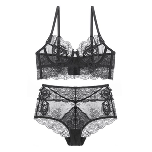 Ensemble de lingerie en dentelle noire sexy avec broderie florale élégante