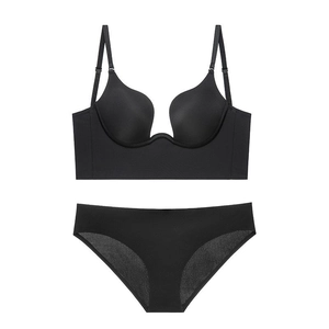 Conjunto de lencería negra con sujetador en U profundo para vestidos escotados