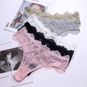 Set aus Spitzen-Strings für Damen in Pink, Schwarz und Weiß mit Blumenmustern