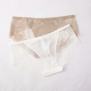Culottes en dentelle pour femmes en beige et blanc avec maille respirante et coton