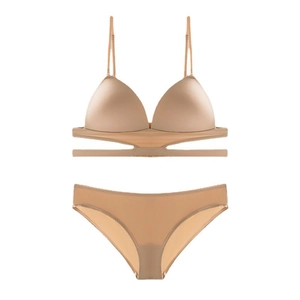 Ensemble de lingerie triangle sans couture en ton chair avec design sans armature