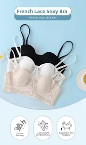 Détail du soutien-gorge en dentelle française avec broderie de feuilles en noir et blanc