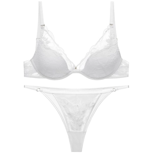 Ensemble lingerie en dentelle française blanche avec broderie florale et soutien-gorge