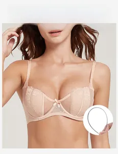Lace bra with memory soft underwire detail and floral mesh pattern for a slim look