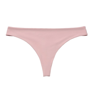Seamless low-waist thong in light pink breathable fabric with a minimalist design