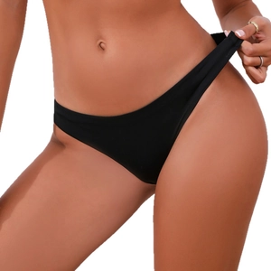 Seamless low-waist black thong for women made of breathable quick-dry stretch fabric