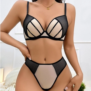 Intimo Sexy da Donna con Scollo a V Profondo in Rete di Nylon e Pizzo Reggiseno e Tanga Push Up con Ferretto per Donna Due Unità