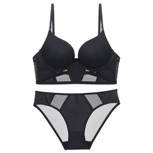 French style seamless U-shaped push-up bra and mesh panty set in elegant black