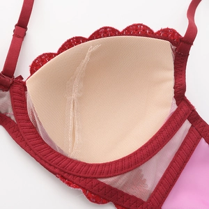French style red lace push-up bra with breathable mesh lining and foam padding detail