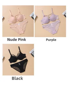 Ensembles de lingerie en dentelle rose, violette et noire avec motifs floraux délicats