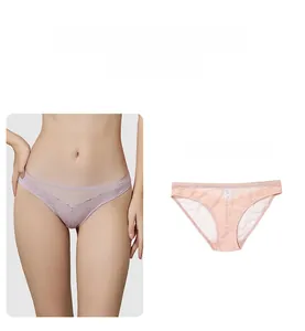 Ensemble assorti de culotte en dentelle française avec maille florale et design sans couture
