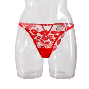 Slip sexy in pizzo rosso trasparente con ricamo di labbra e anelli di metallo