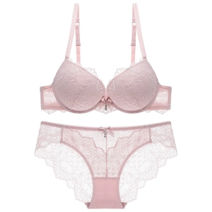 Sexy dusty pink floral lace lingerie set with push-up bra and matching panties