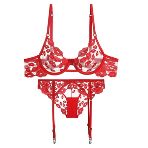 Ensemble lingerie 3 pièces en dentelle rouge sexy avec broderie lèvres et porte-jarretelles