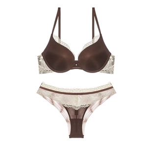 Ensemble soutien-gorge push-up et culotte en soie marron café avec bordure en dentelle
