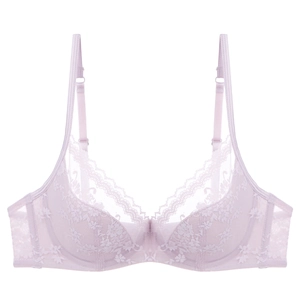 Soutien-gorge en dentelle lavande avec motifs floraux et maille sur fond blanc pur