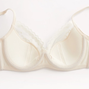 Elegant French lace bra in cream white with supportive underwire and floral embroidery