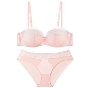 French style pale pink lace lingerie set with seamless push-up bra and matching panties